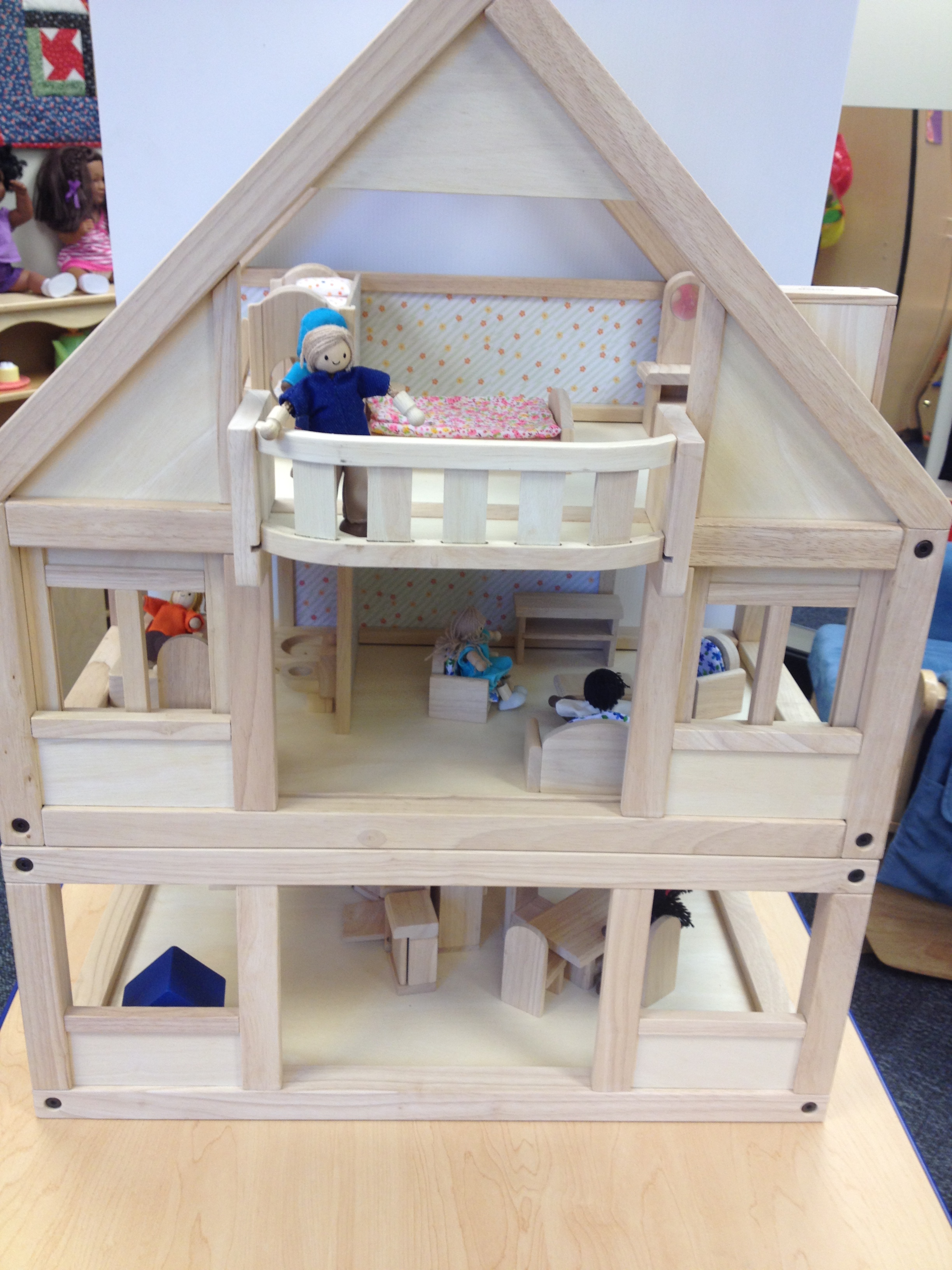 TCC dollhouse - Copy.JPG